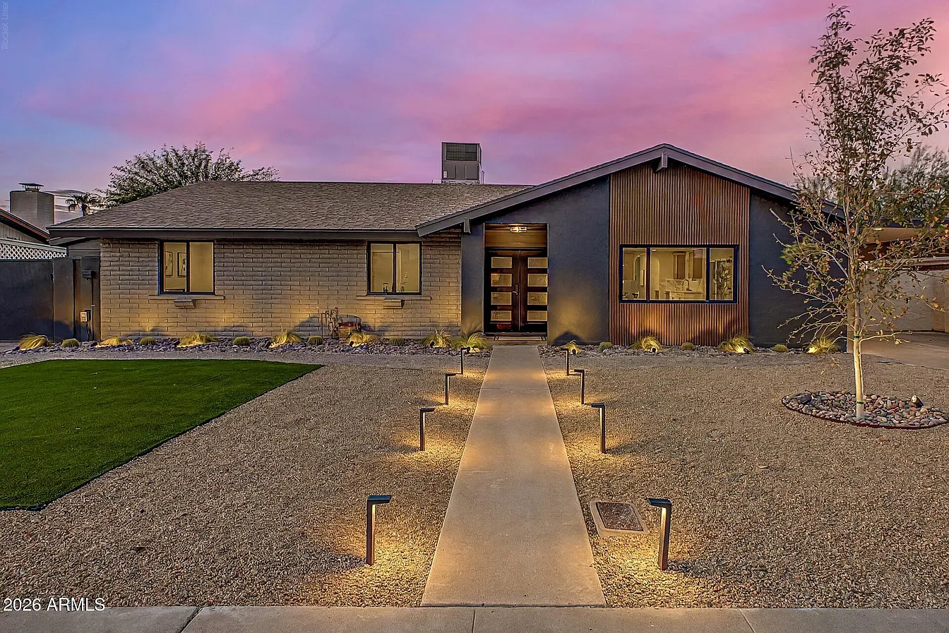 2808 E LUPINE Avenue, Phoenix, AZ
