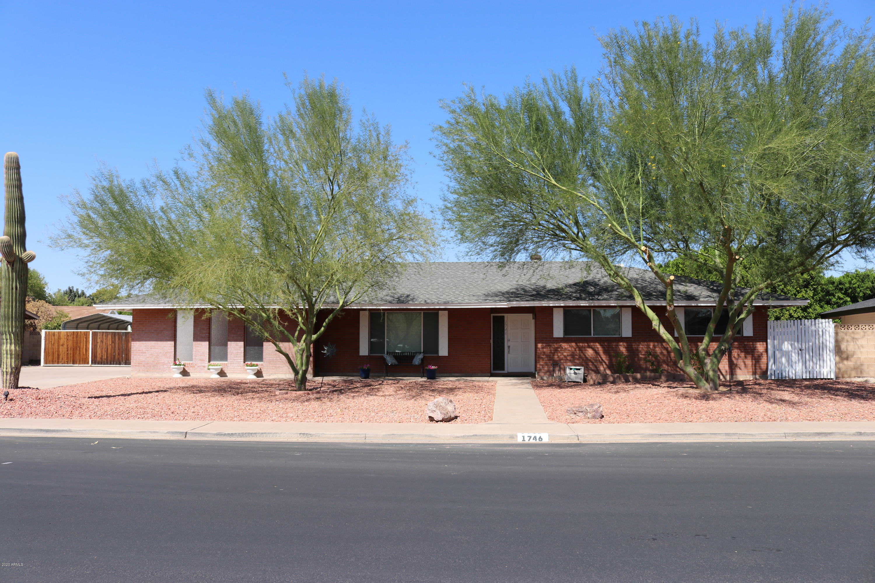 1746 E GREENWAY ST, Mesa, AZ